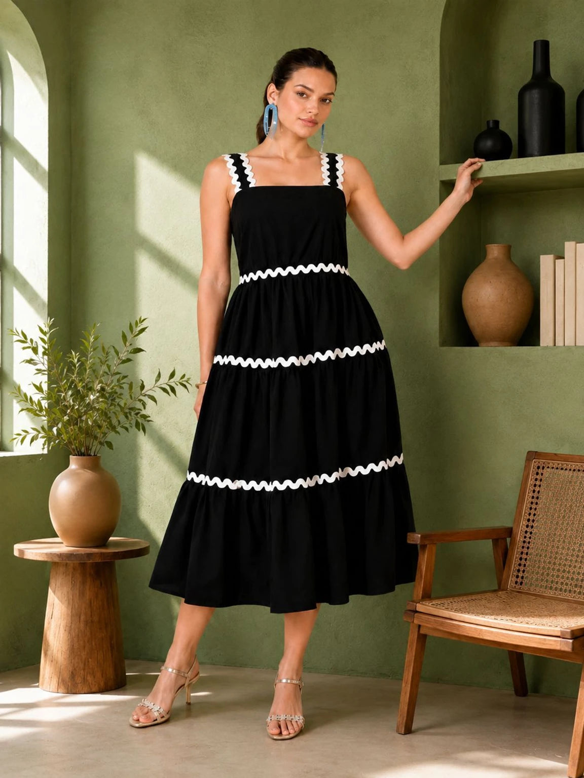 Women Tiered Black Midi/Calf Length Dress