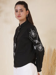 Floral Embroidered Solid Casual Shirt